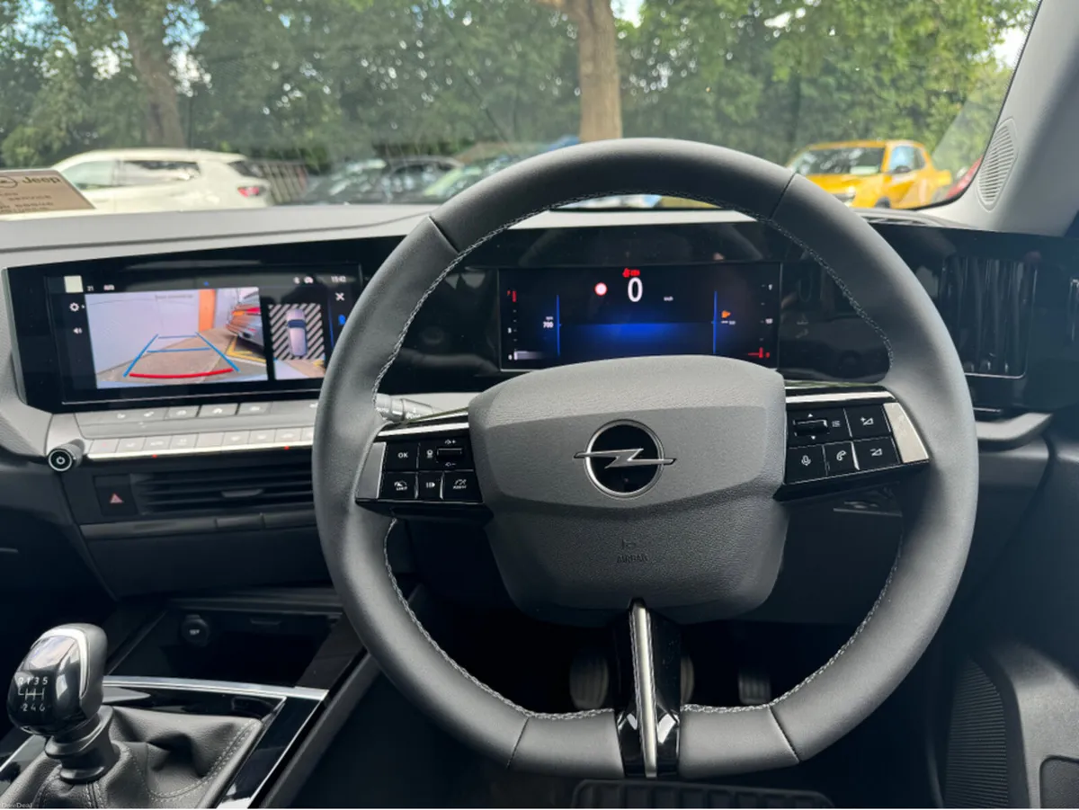 Opel Astra Tourer | Elegance | 1.2 | 110PS - Image 4