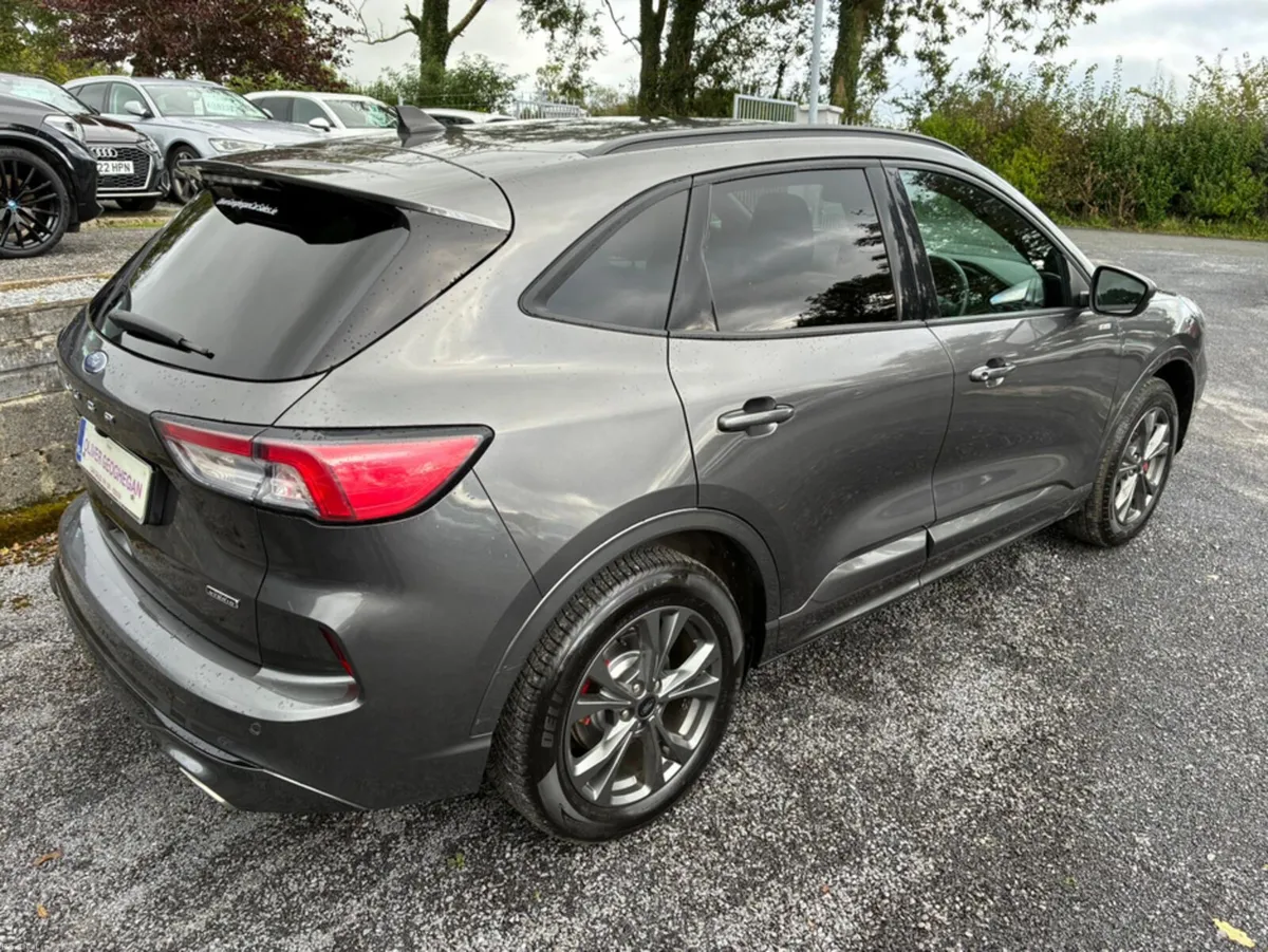 Ford Kuga ST-LINE 2.5 PHEV - Image 2