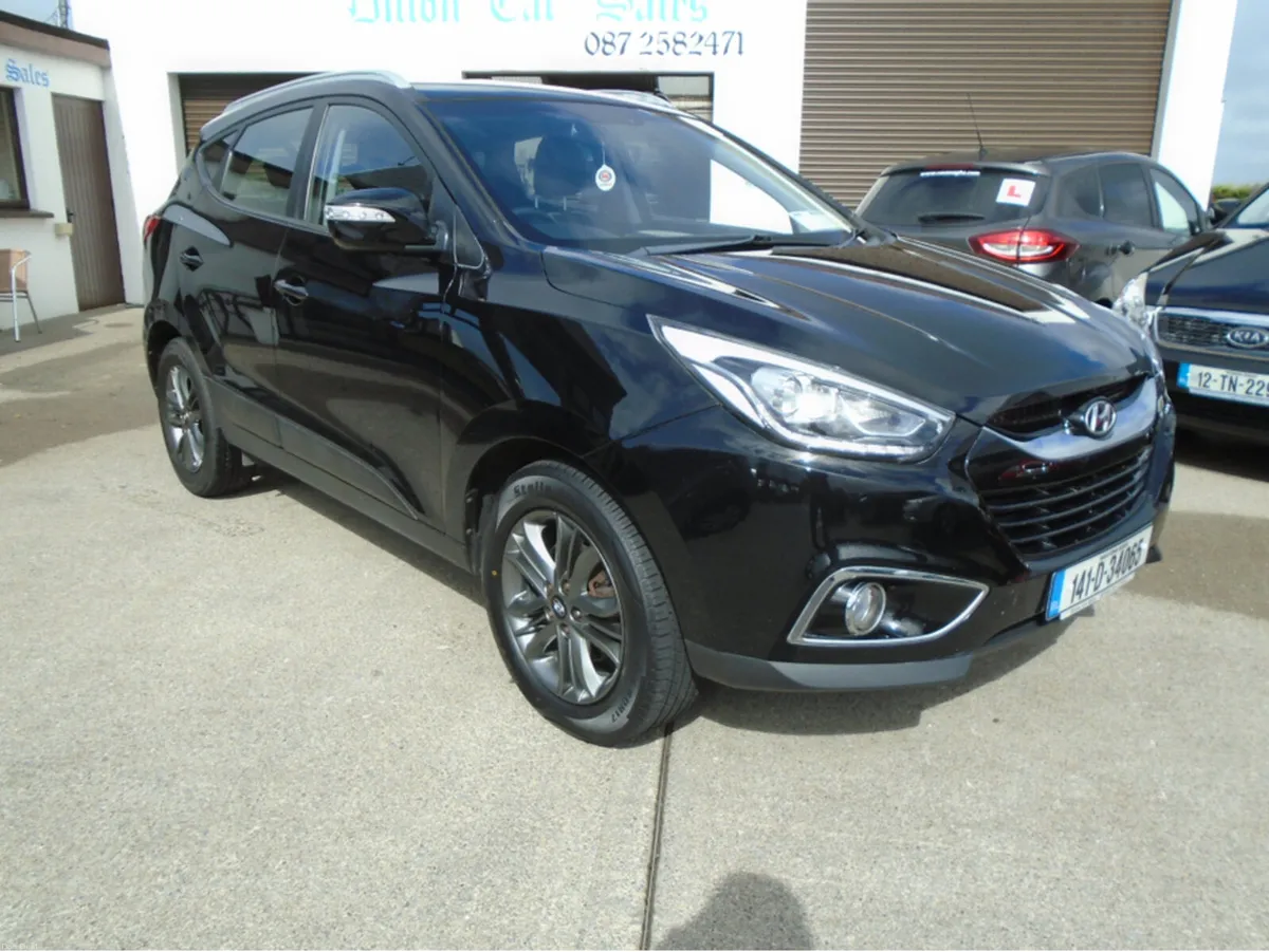 Hyundai ix35 1.7 CRDI SE 5DR  Leather  with Heated - Image 4
