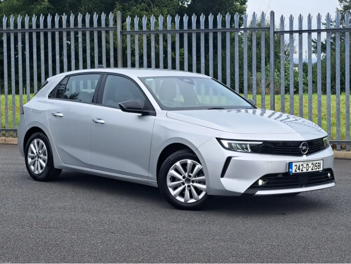 Opel Astra SC 1.5TD 130PS 8 SPEED AUTOMATIC - Image 2