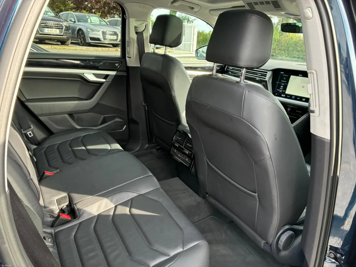 Volkswagen Touareg V6 ELEGANCE TSI PHEV 14.3 kWh A - Image 6