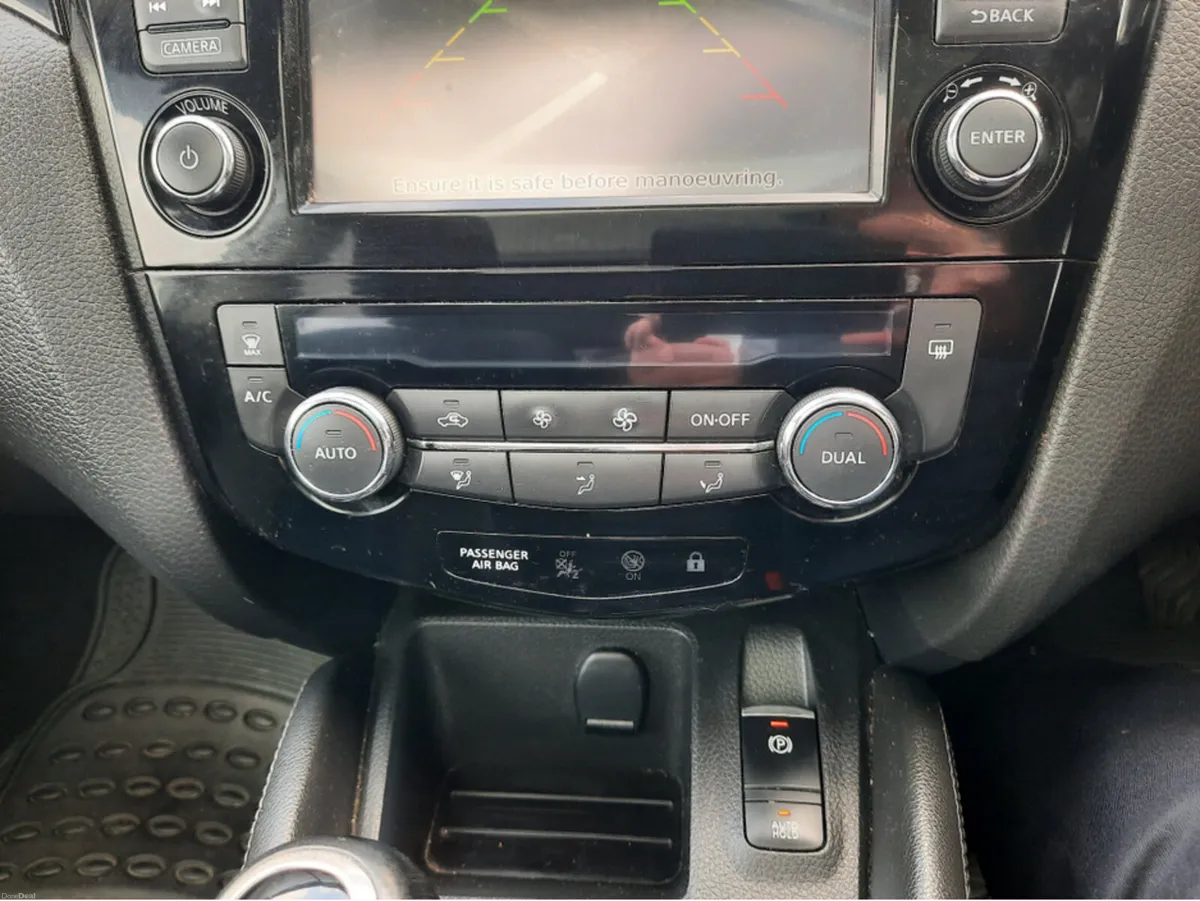 Nissan Qashqai 1.5 SV 18 4DR - Image 6