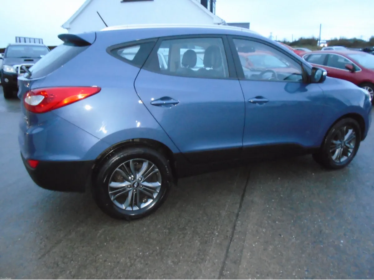 Hyundai ix35 SE 5DR - Image 2
