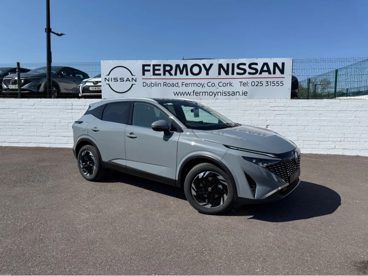 Nissan Qashqai SV PREMIUM 140 bhp - Image 4