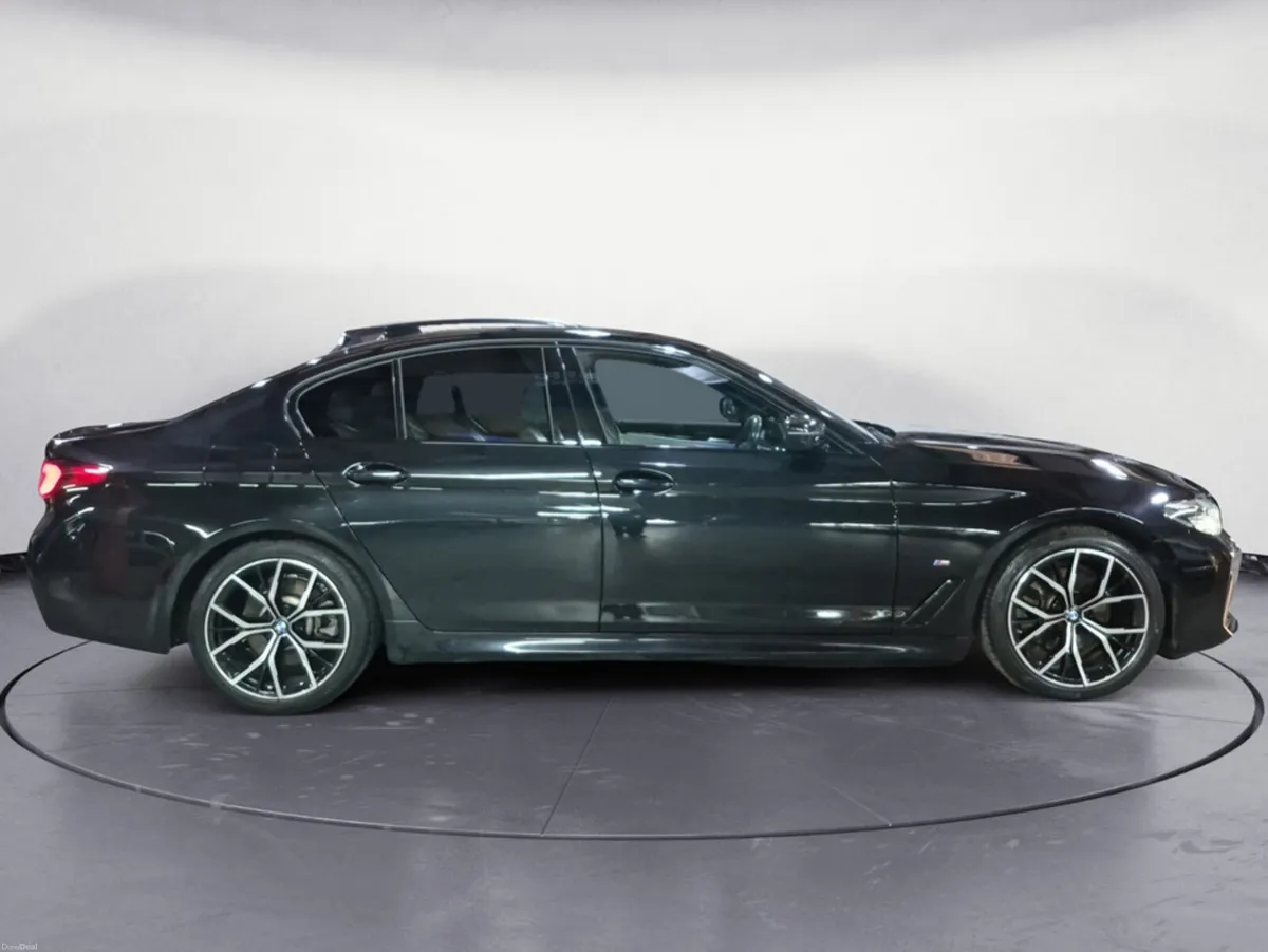 BMW 5-Series D 5SMA 4DR AUTO - Image 4
