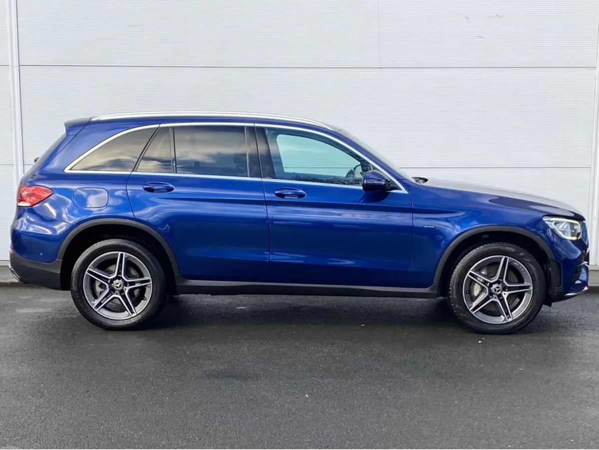 Mercedes-Benz GLC 300DE AMG LINE 4MATIC 5DR - Image 4