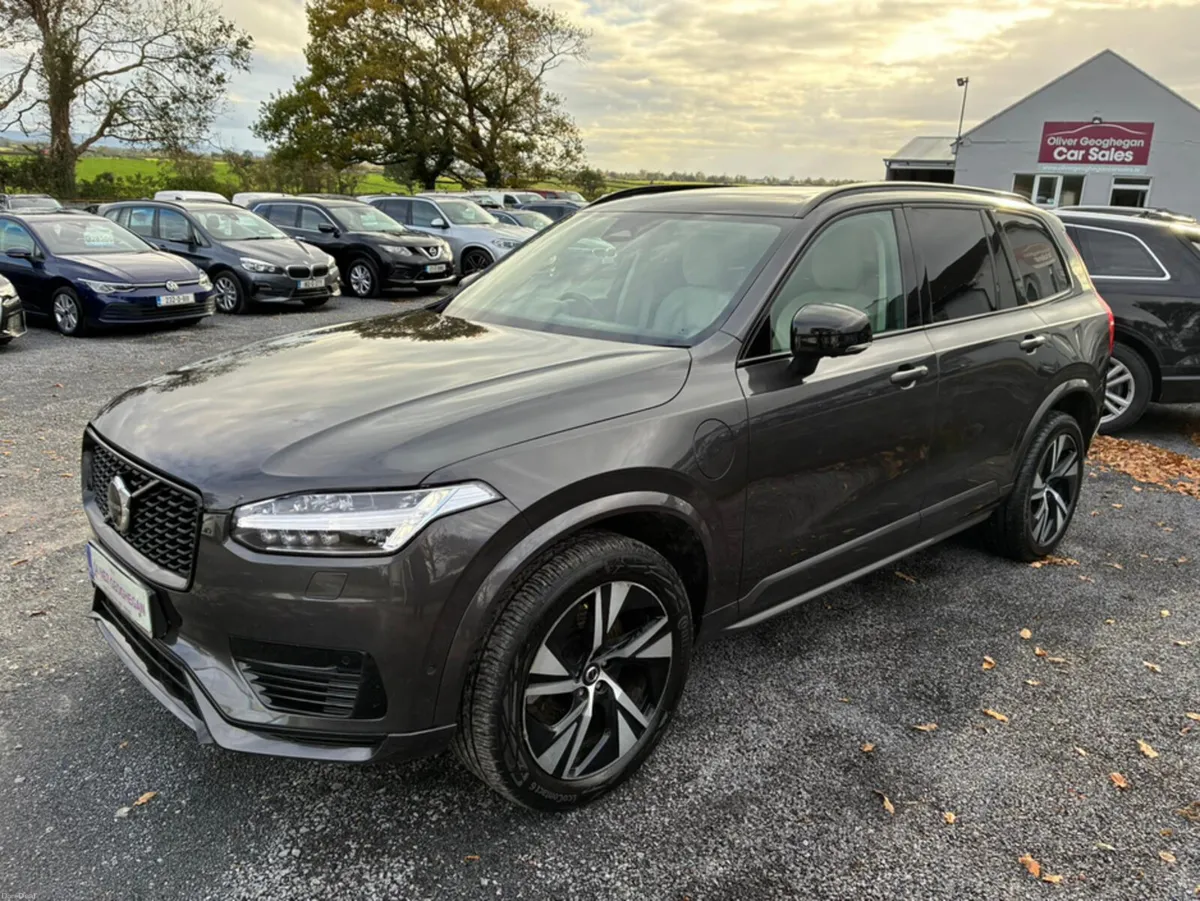 Volvo XC90 T8 PHEV PLUS (DARK THEME) AWD  AUTO 455 - Image 4