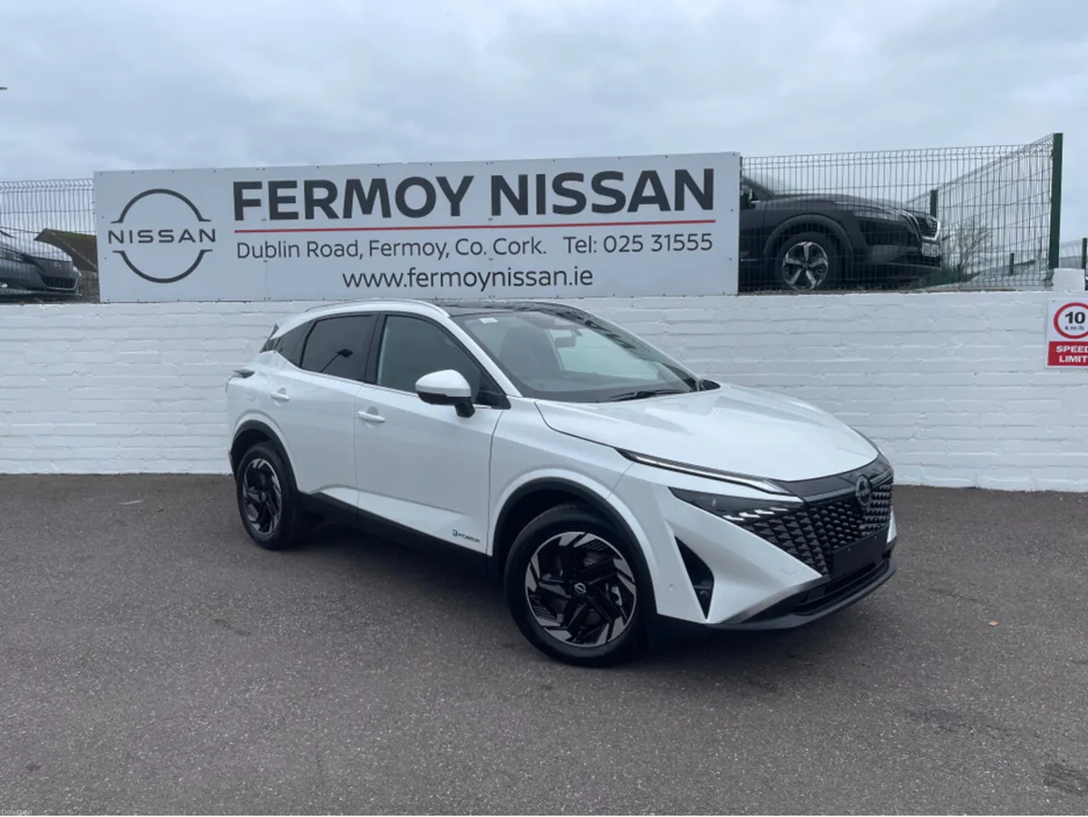 Nissan Qashqai SV Premium HYBRID Automatic - Image 4