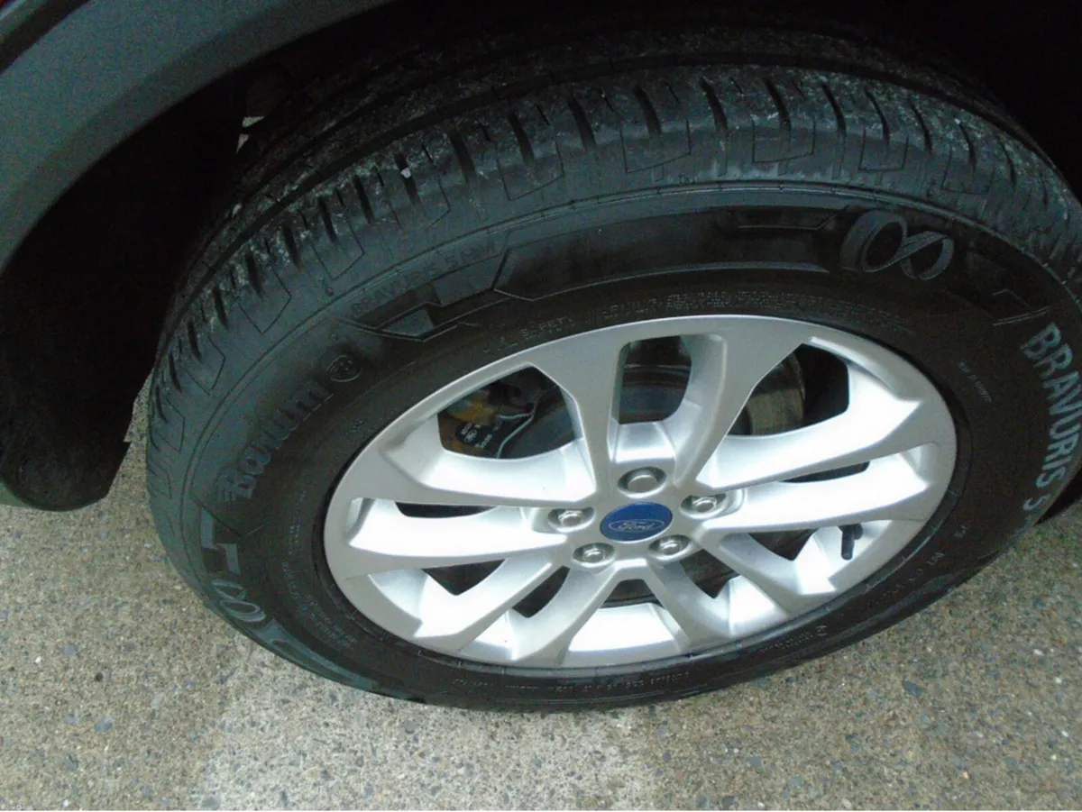 Ford Kuga TITANIUM 5DR 1.5 TD 120 S6.2 M6 F - Image 2