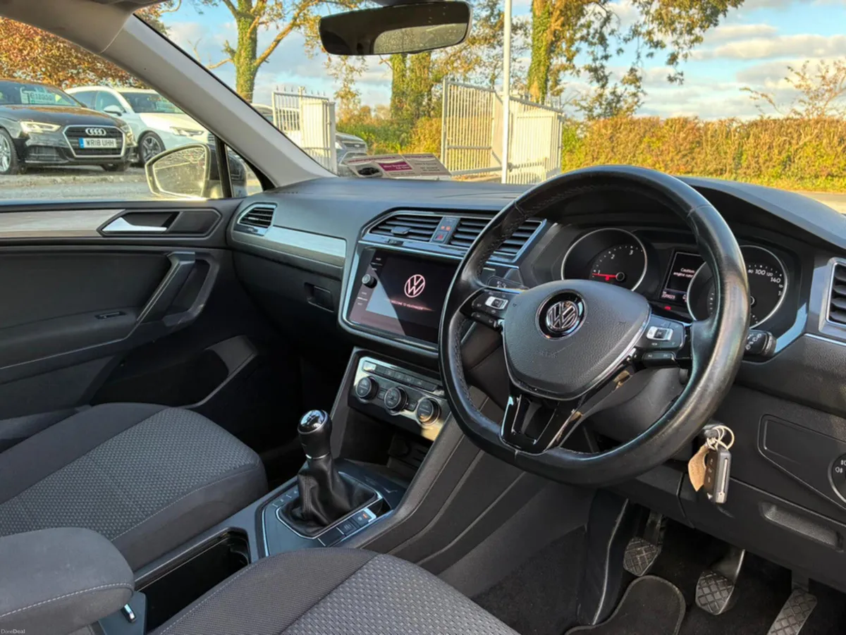 Volkswagen Tiguan Allspace COMFORTLINE 2.0 TDI MAN - Image 5