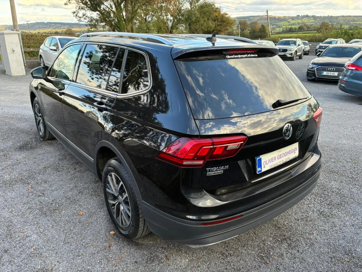 Volkswagen Tiguan Allspace COMFORTLINE 2.0 TDI MAN - Image 3