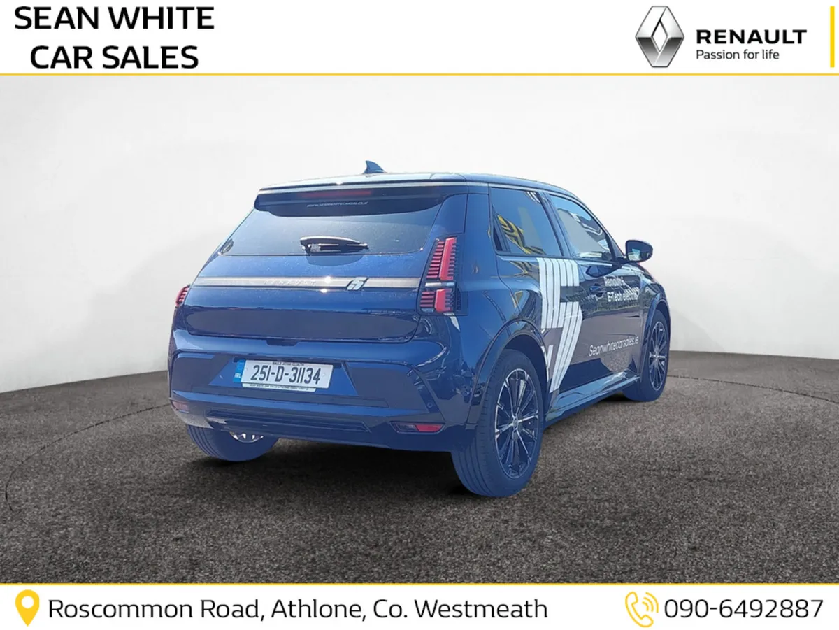 Renault 5 ICONIC 52KWH 150HP - Image 3