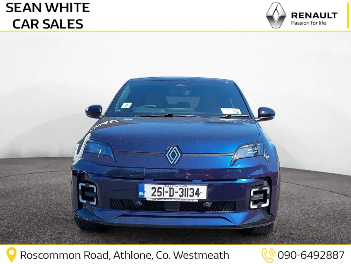 Renault 5 ICONIC 52KWH 150HP - Image 4