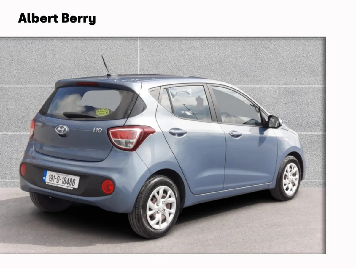 Hyundai i10 1.2 SE 87PS 5DR AUTO - Image 4