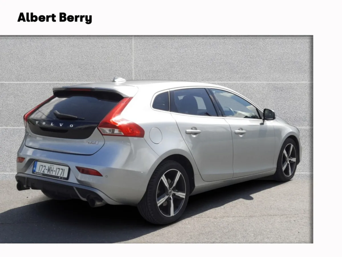 Volvo V40 2.0 D3 R-DESIGN NAV+ 150 5 5DR A 40 SERI - Image 4
