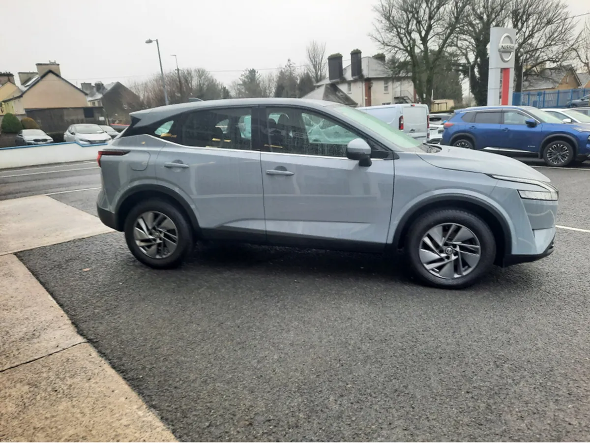 Nissan Qashqai QQ 1.3 HYB SV MY21 4DR - Image 4
