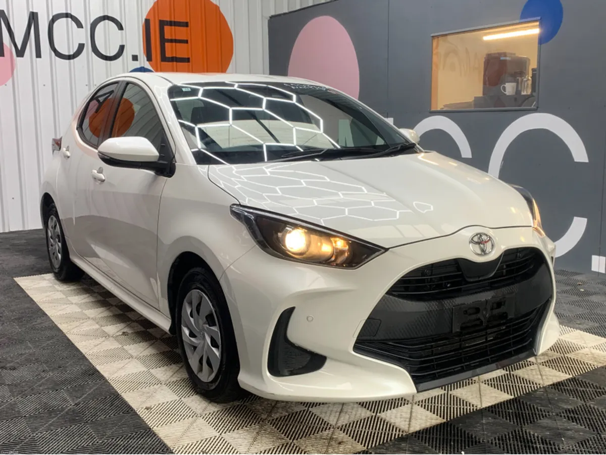 Toyota Yaris ONLY €16950! YARIS AUTOMATIC 1.0 X / - Image 1