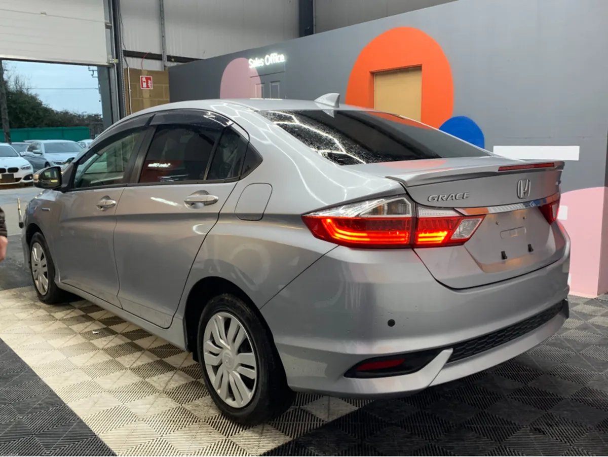 Honda Grace HYBRID DX / 98k KMs / Adaptive Cruise - Image 4