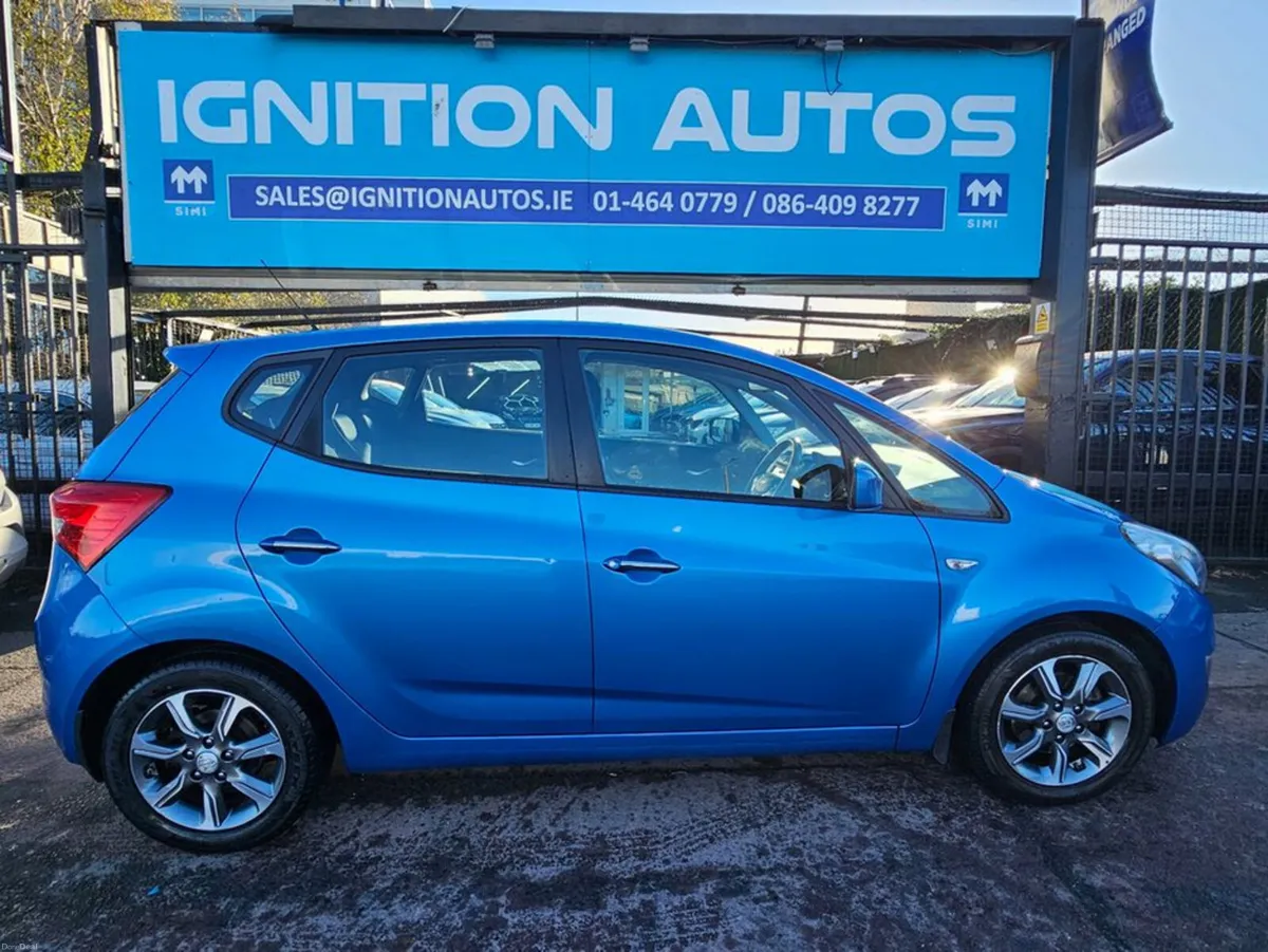 Hyundai ix20 1.4 PETROL, DELUXE MODEL, LOW MILEAGE - Image 2