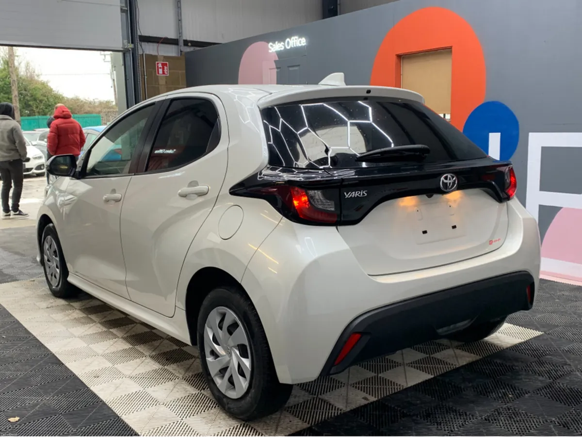 Toyota Yaris €16950! 2022 TOYOTA YARIS 1.0 / 71k K - Image 4