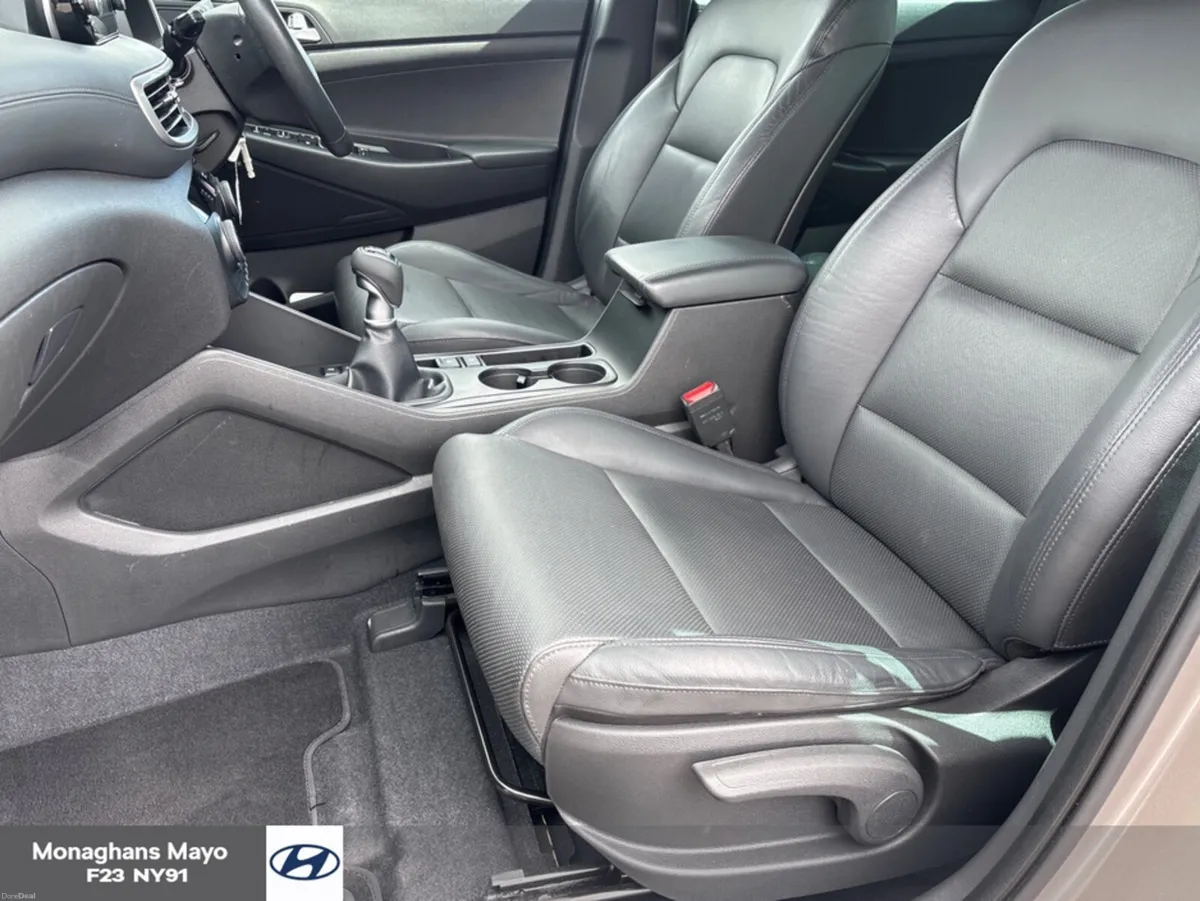 Hyundai Tucson EXECUTIVE PLUS 1.6 DIESEL 5DR - Image 4