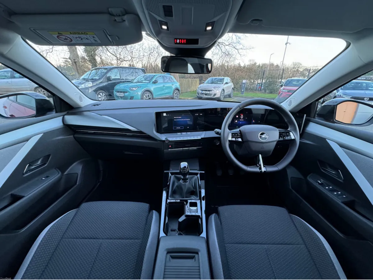 Opel Astra SC | 1.2 | 110PS - Image 2