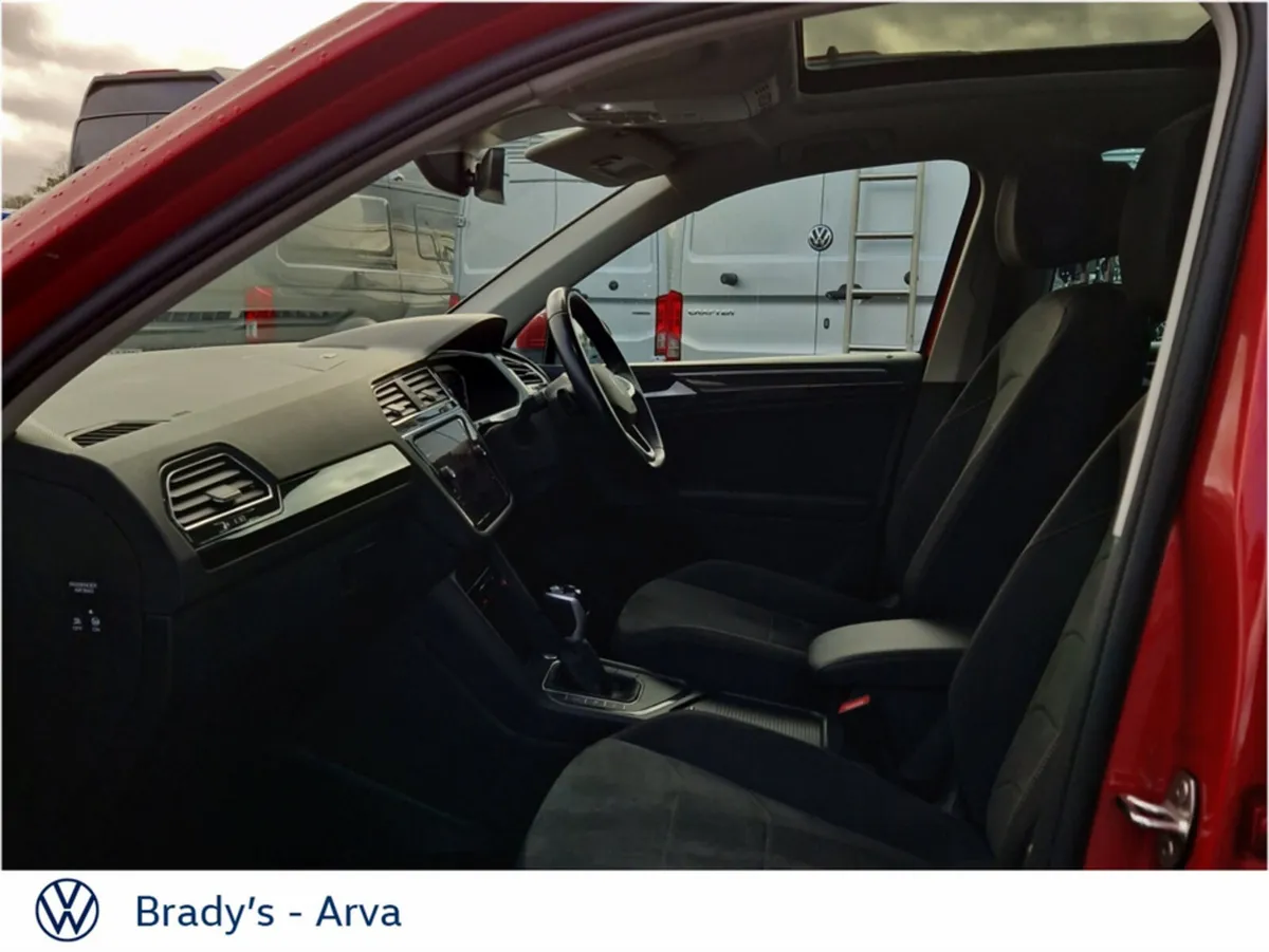 Volkswagen Tiguan ELEGANCE 2.0 TDI 150HP D7F 5DR A - Image 4