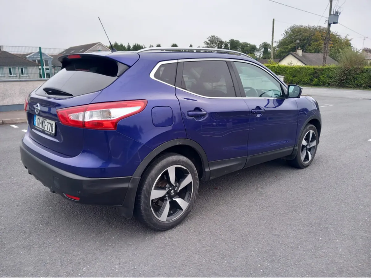 Nissan Qashqai 1.6 DSL SV CVT PREMIUM E6 4DR - Image 3