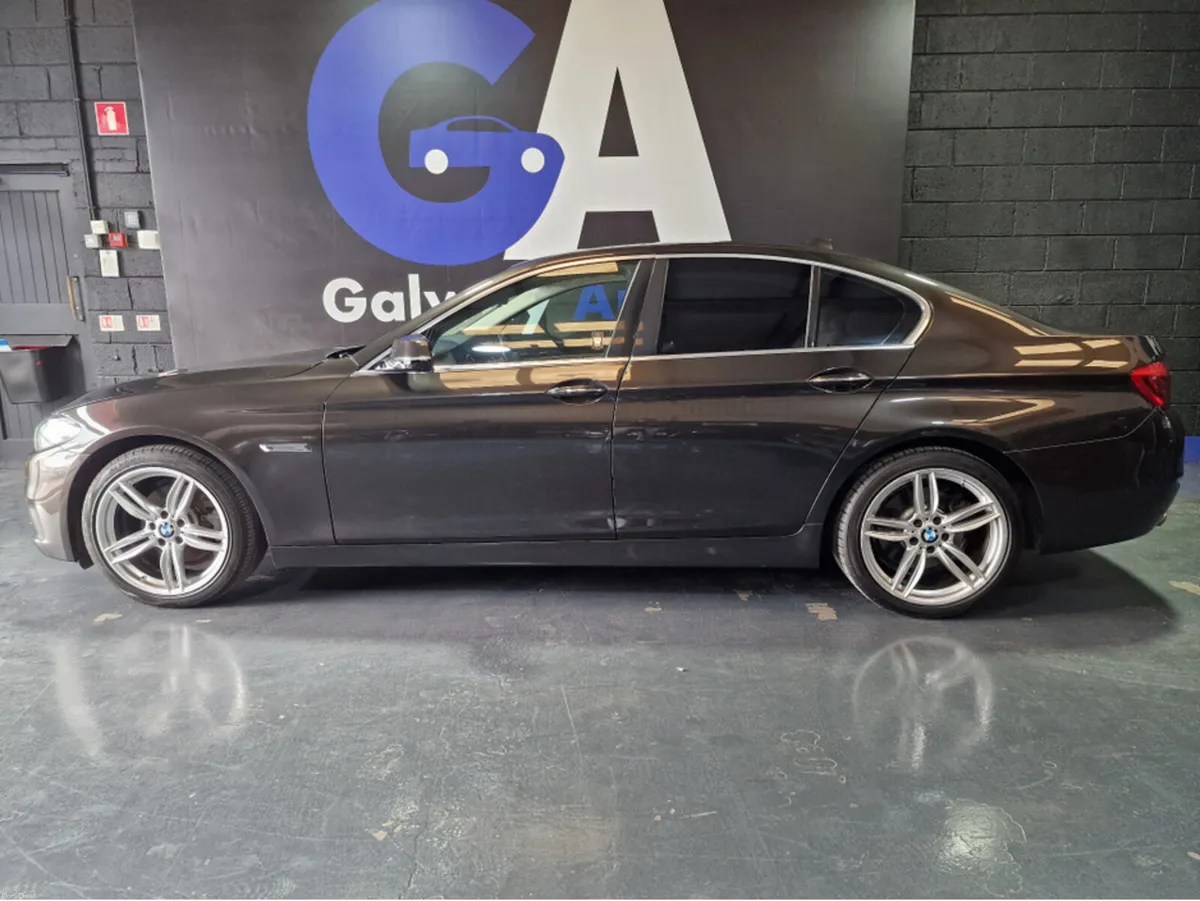 BMW 5-Series AUTOMATIC-PRO NAV,WITH REAR CAMERA - Image 6