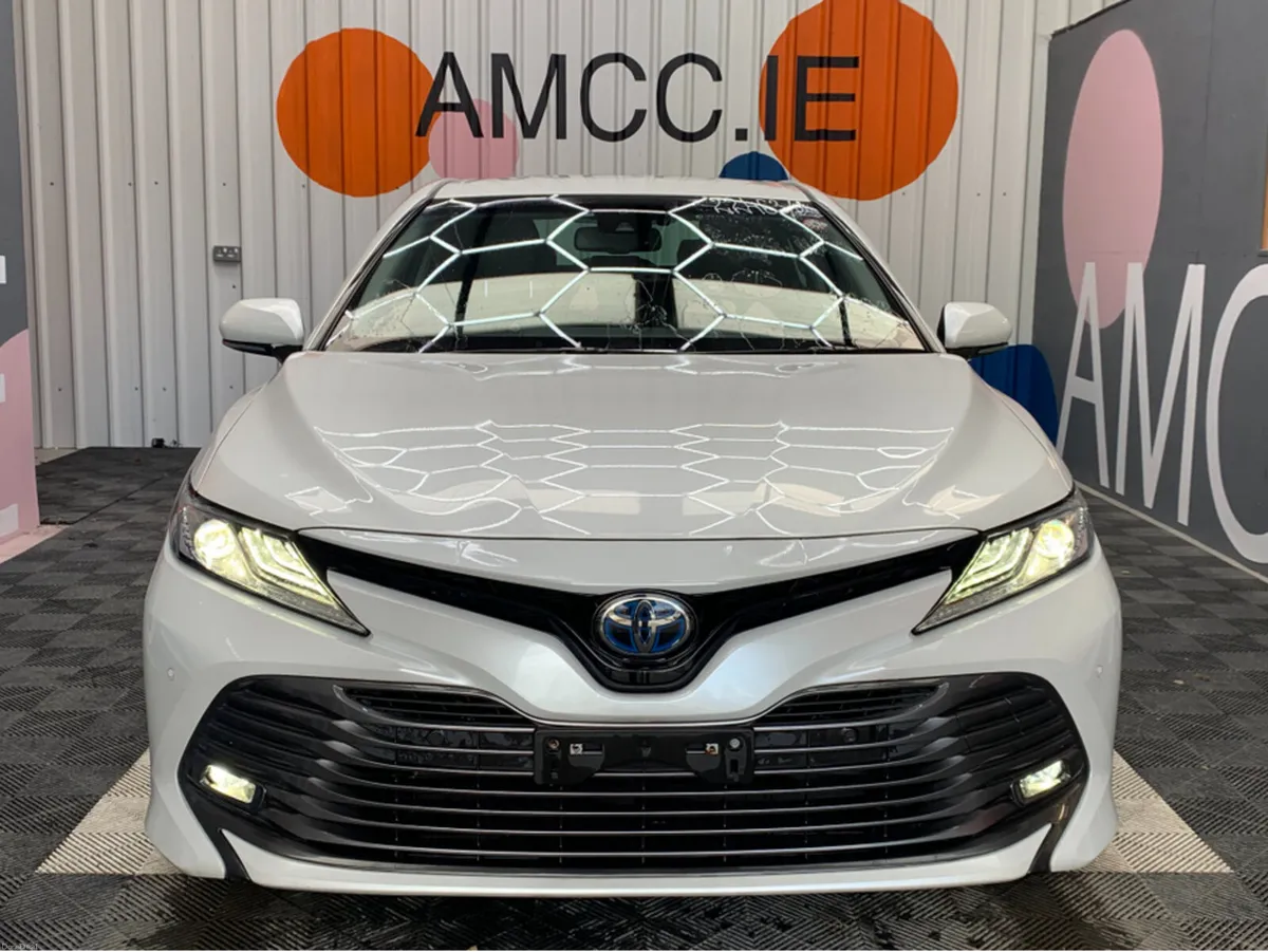 Toyota Camry €23950! 2019 CAMRY LEATHER PACKAGE / - Image 2