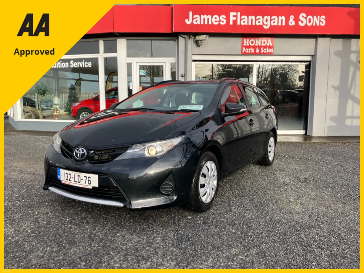 Toyota Auris 1.4 D-4D TERRA TS 4DR - Image 1