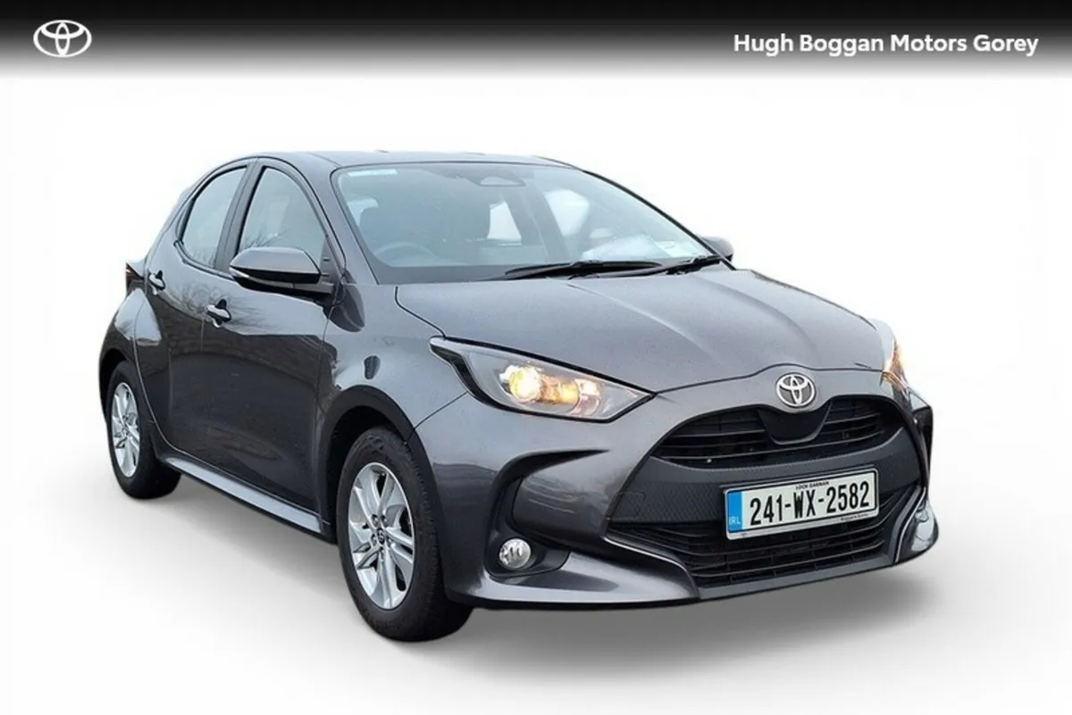 Toyota Yaris HYBRID 115 LUNA - Image 1