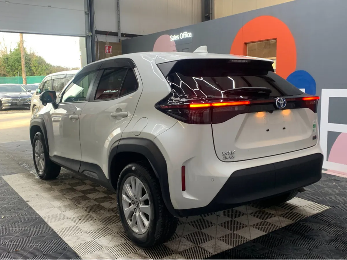 Toyota Yaris Cross ONLY €25950 YARIS CROSS 1.5 HYB - Image 4