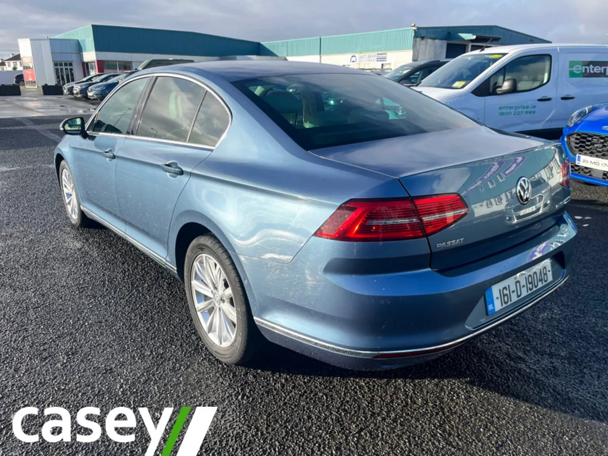 Volkswagen Passat HIGHLINE 2.0 TDI MANUAL 6SPEED F - Image 4