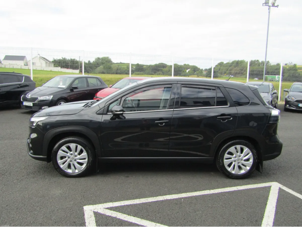 Suzuki SX4 S-Cross 1.4 BOOSTERJET MOTION 5DR - Image 6