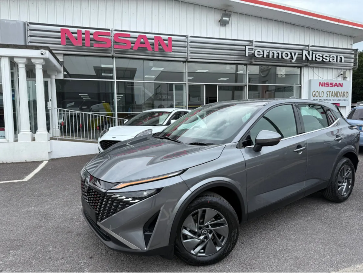 Nissan Qashqai SV with Cold Pack - Image 1