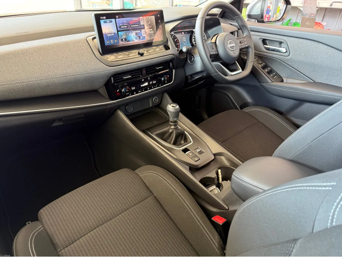 Nissan Qashqai SV 1.3 T 140 bhp - Image 4