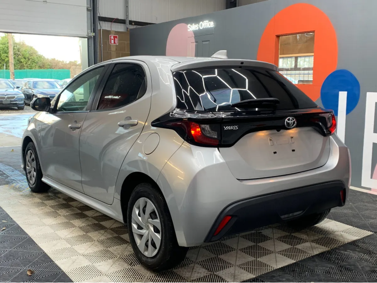 Toyota Yaris AUTOMATIC YARIS X / 85k KMs / 1.0 Pet - Image 4