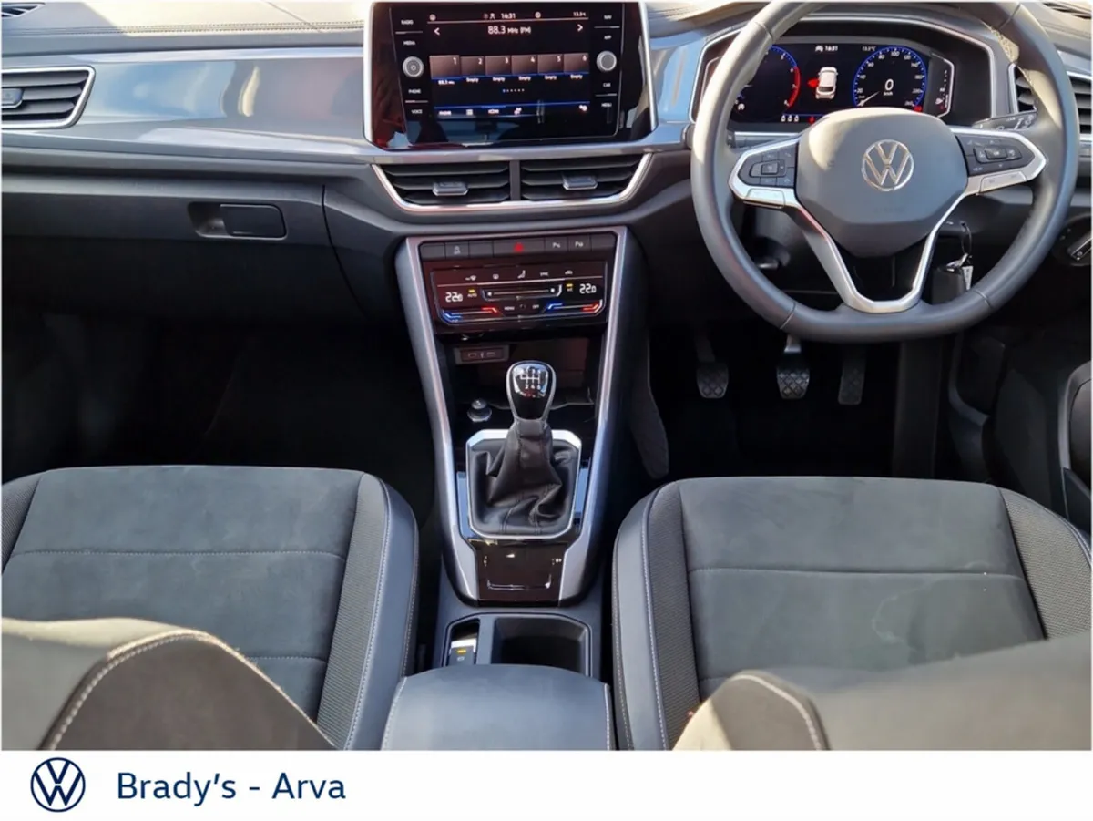 Volkswagen T-Roc STYLE 1.0 TSI 110BHP M6F - Image 2