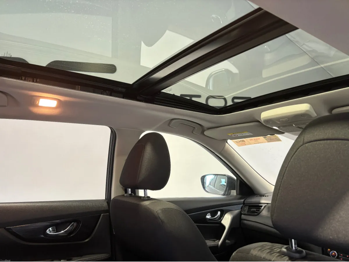 Nissan X-Trail SUNROOF -  130PS 5SEATS - GOOD SPEC - Image 4