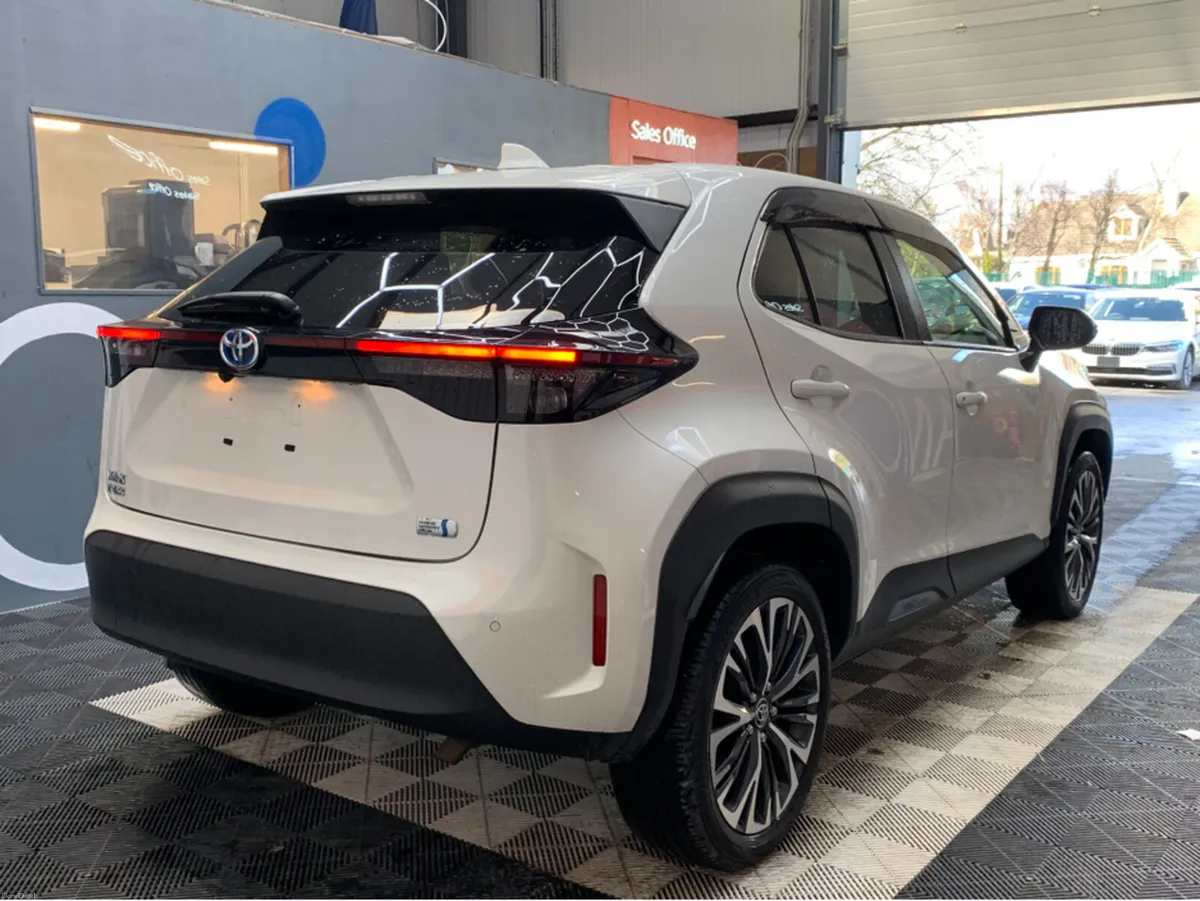 Toyota Yaris Cross 1.5 HYBRID / 84k KMs / Heated & - Image 6