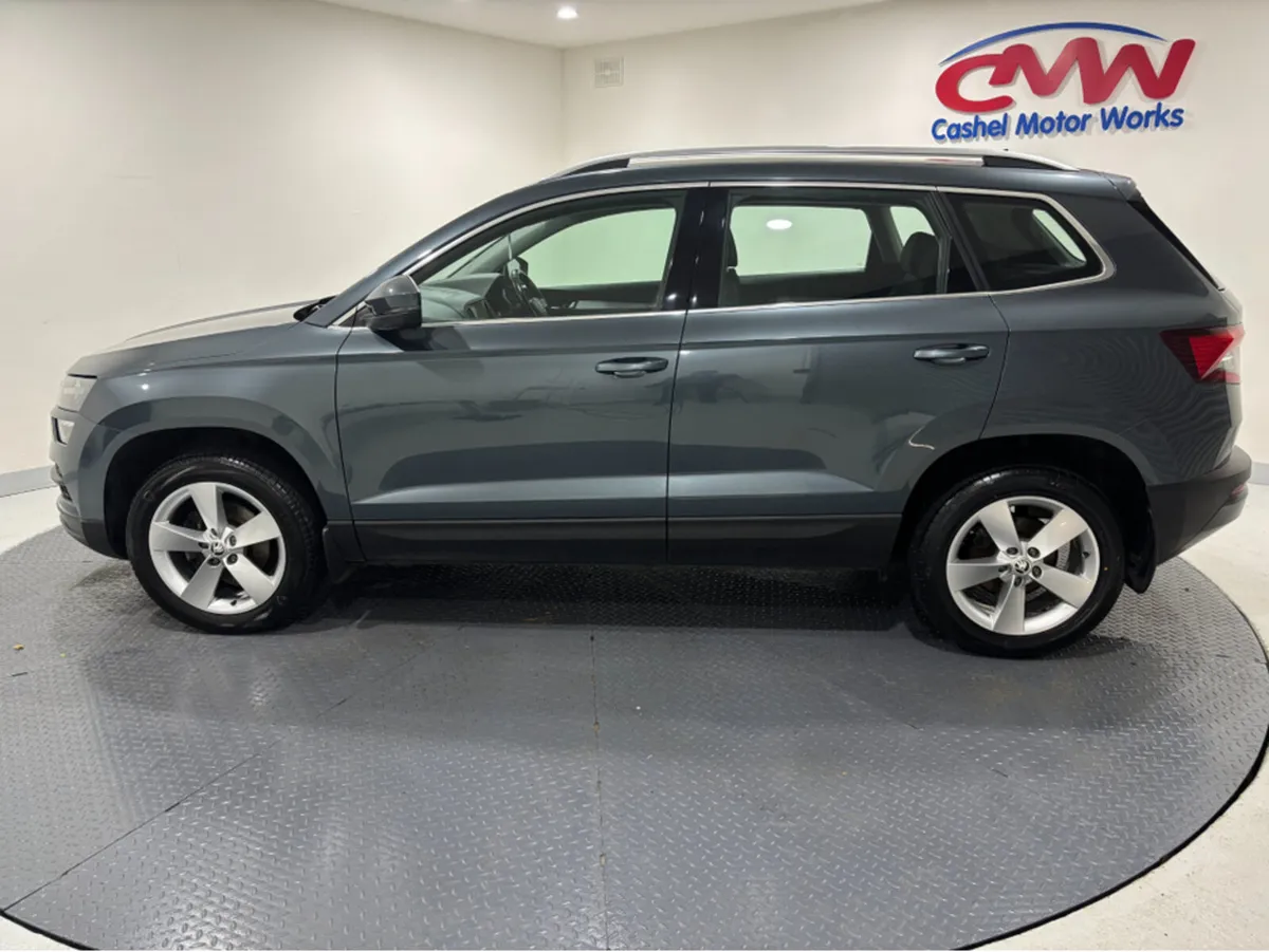 Skoda Karoq AMBITION 1.6 TDI 115BHP**ONE OWNER FRO - Image 4