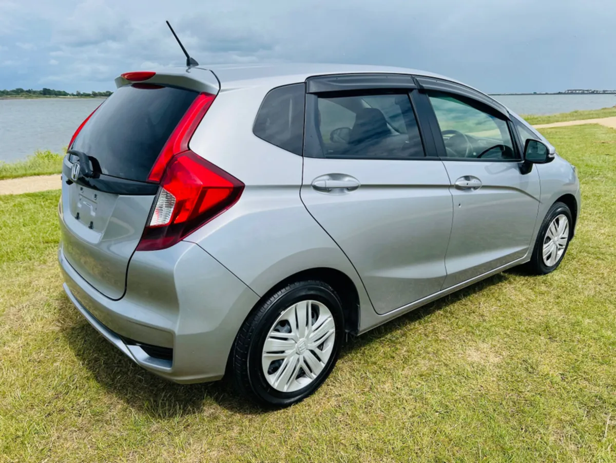 Honda Fit SALE NOW ON / €12950  / AUTO 1.3 / FINAN - Image 4