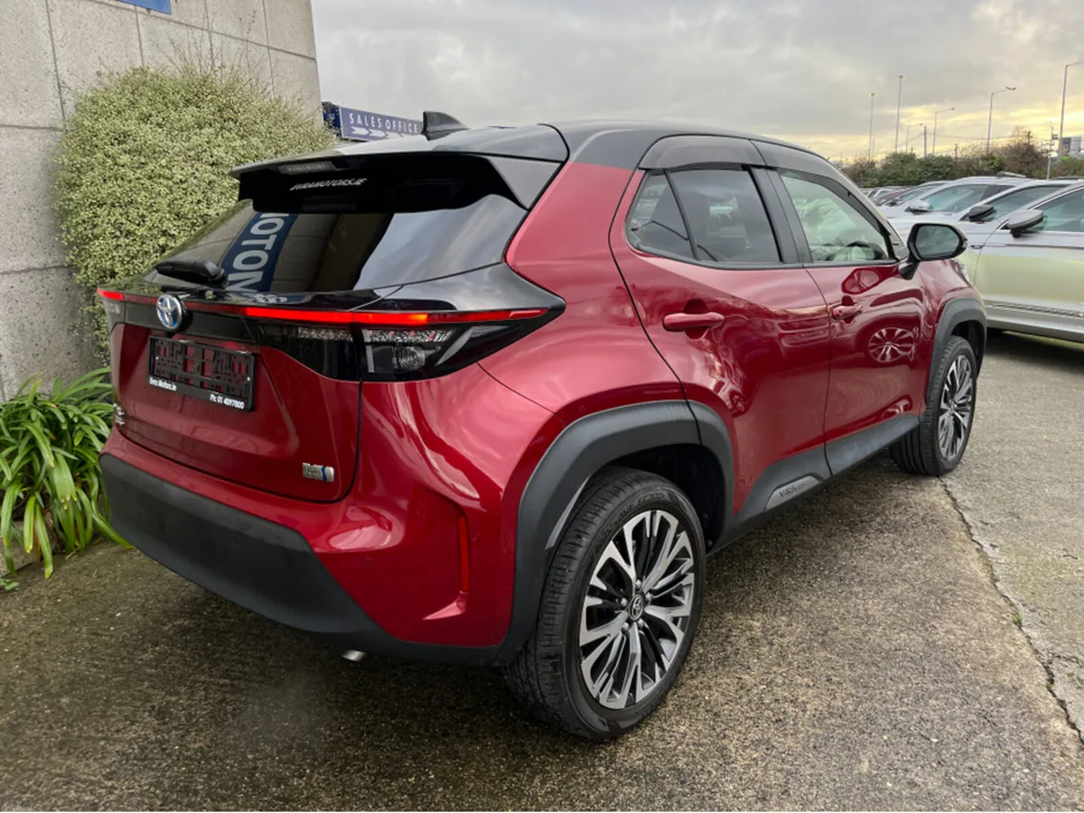 Toyota Yaris Cross Z HYBRID AUTOMATIC 1.5 PETROL / - Image 4