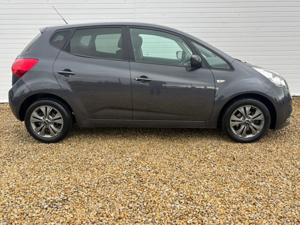 Kia Venga 1.4 ELITE DIESEL 5DR - Image 4