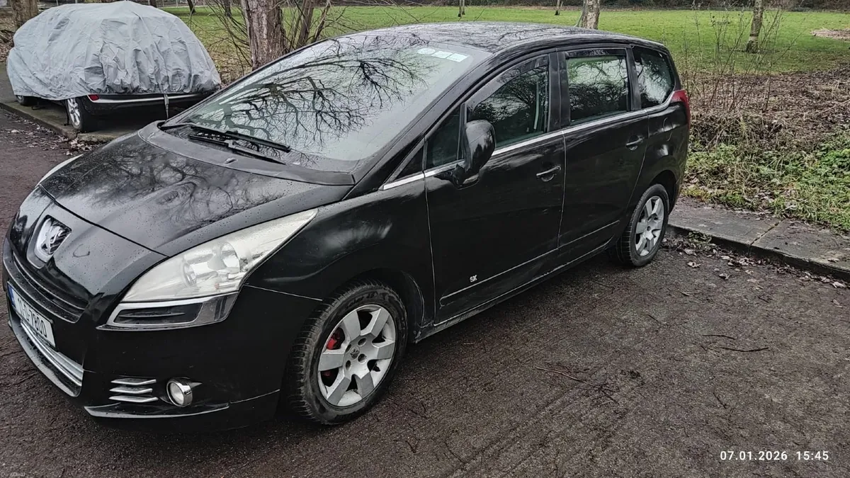 Peugeot 5008 2011 - Image 4