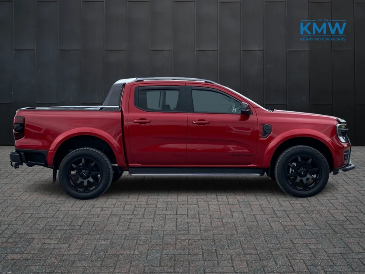 Ford Ranger 2.3 PHEV  Wildtrak..Black Edition - Image 4