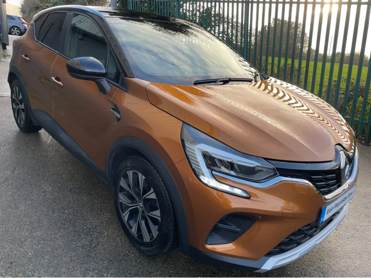 Renault Captur LIMITED EDITION NAEB TCE 90 5DR - Image 2
