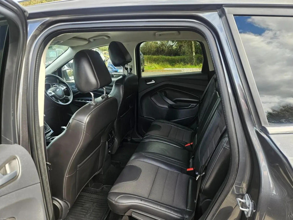 Ford Kuga Titanium 5D 2.0TD120 S6 M6 FWD - Image 3