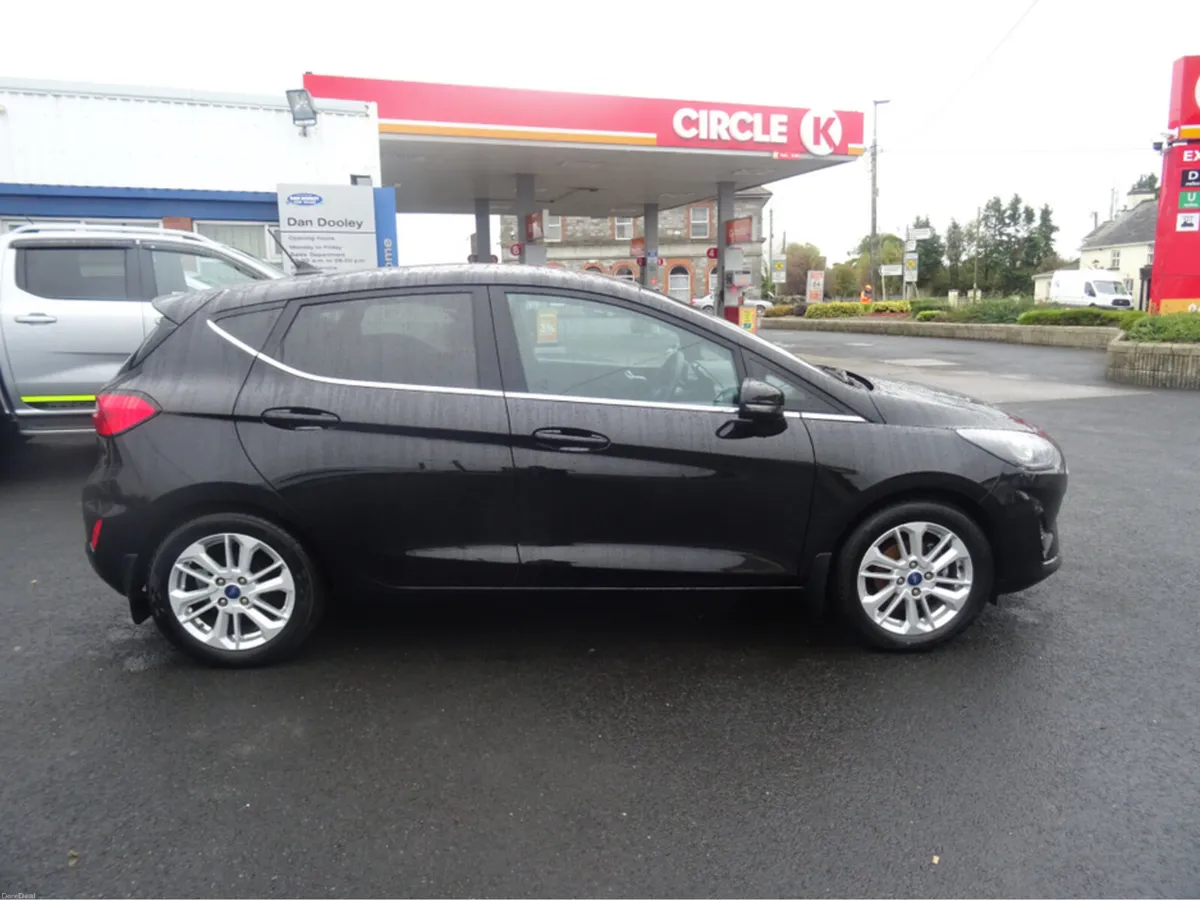 Ford Fiesta TITANIUM 1.0T 100 S6.2 M6 4DR - Image 6